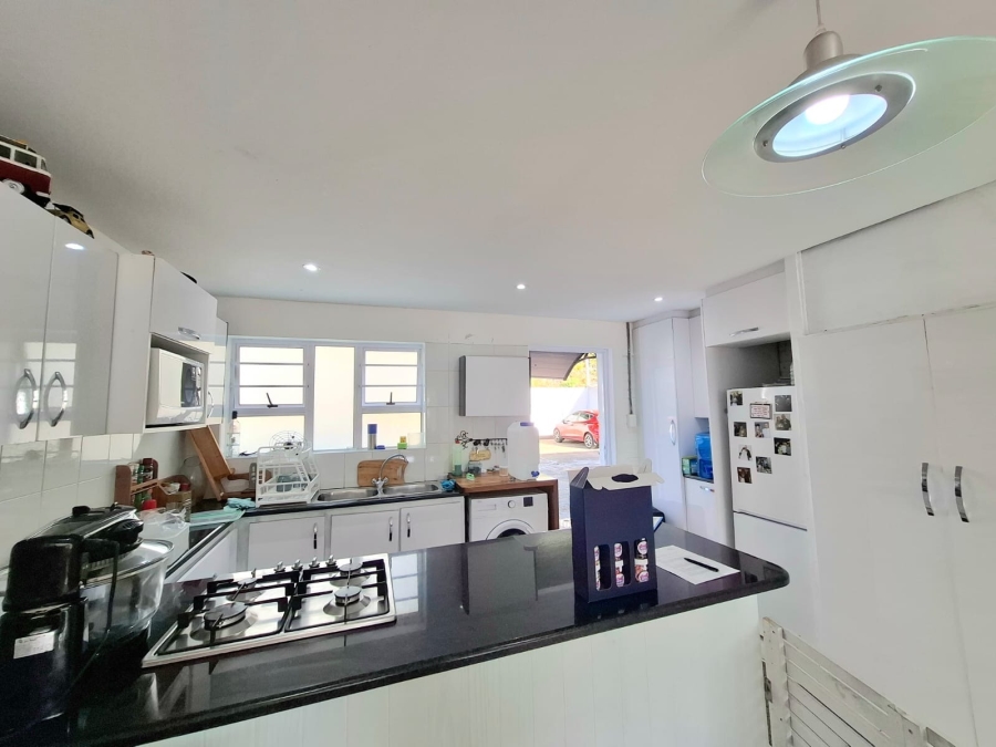 2 Bedroom Property for Sale in Bonza Bay Eastern Cape
